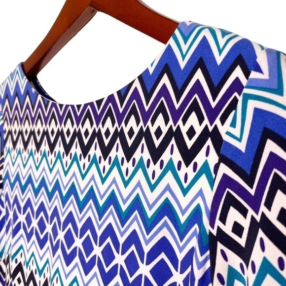 Eliza J Back Zipper Sheath Dress Size 6 in Bright Blue Geometrical Print - Picture 3 of 16